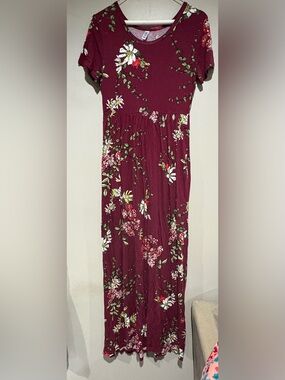 VIISHOW Burgundy Floral Maxi Dress with Pockets M